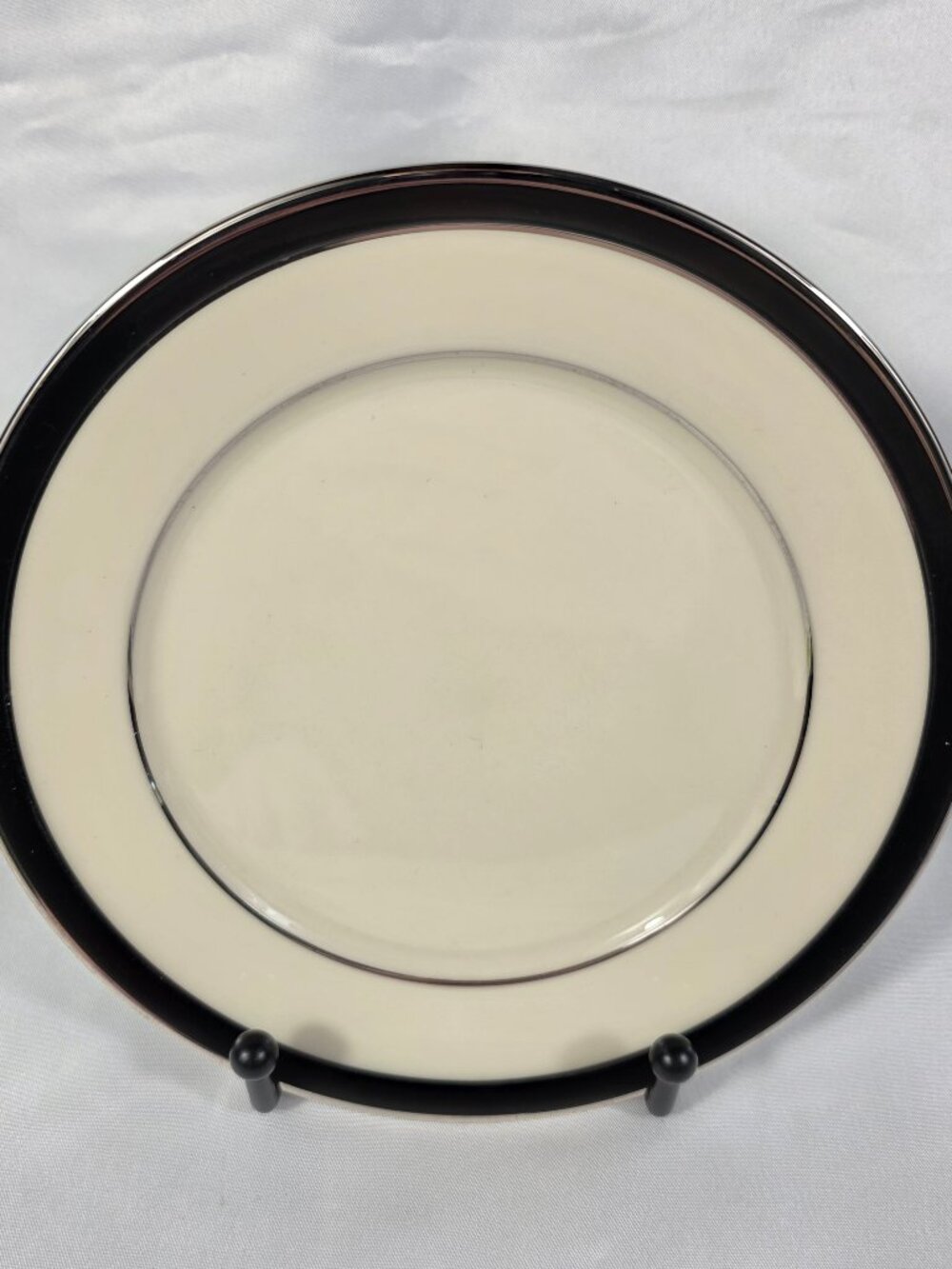 ONE Lenox Black Royale Bread Plate Ivory with Black Band & Platinum Trim